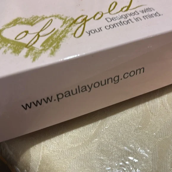 Paula Young Wig New in Box Color 44, Size A Heart of Gold